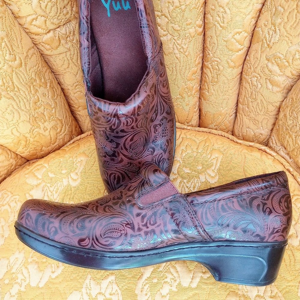 YUU women's shoes/clog